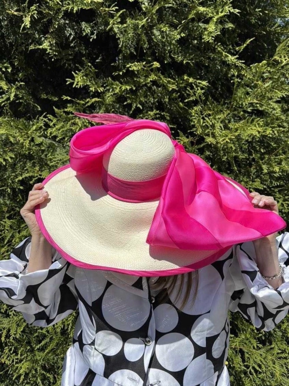 Christine A. Moore KENTUCKY DERBY Hat with Hot Pink Bow - Picture 4 of 4
